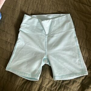 Fabletics Boost Powerhold Shorts 6”